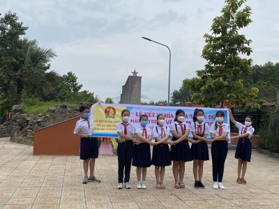 Liên đội TH Định Phước phối hợp tổ chức chương trình " Về nguồn - Thăm Mẹ Việt Nam Anh Hùng - Giao lưu kết nghĩa "